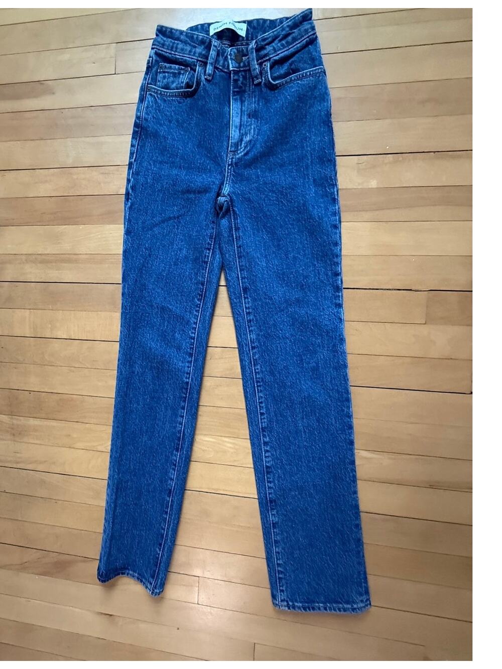 Denim Forum High Rise Straight Leg Jeans - Medium Wash - Size 23 - EUC